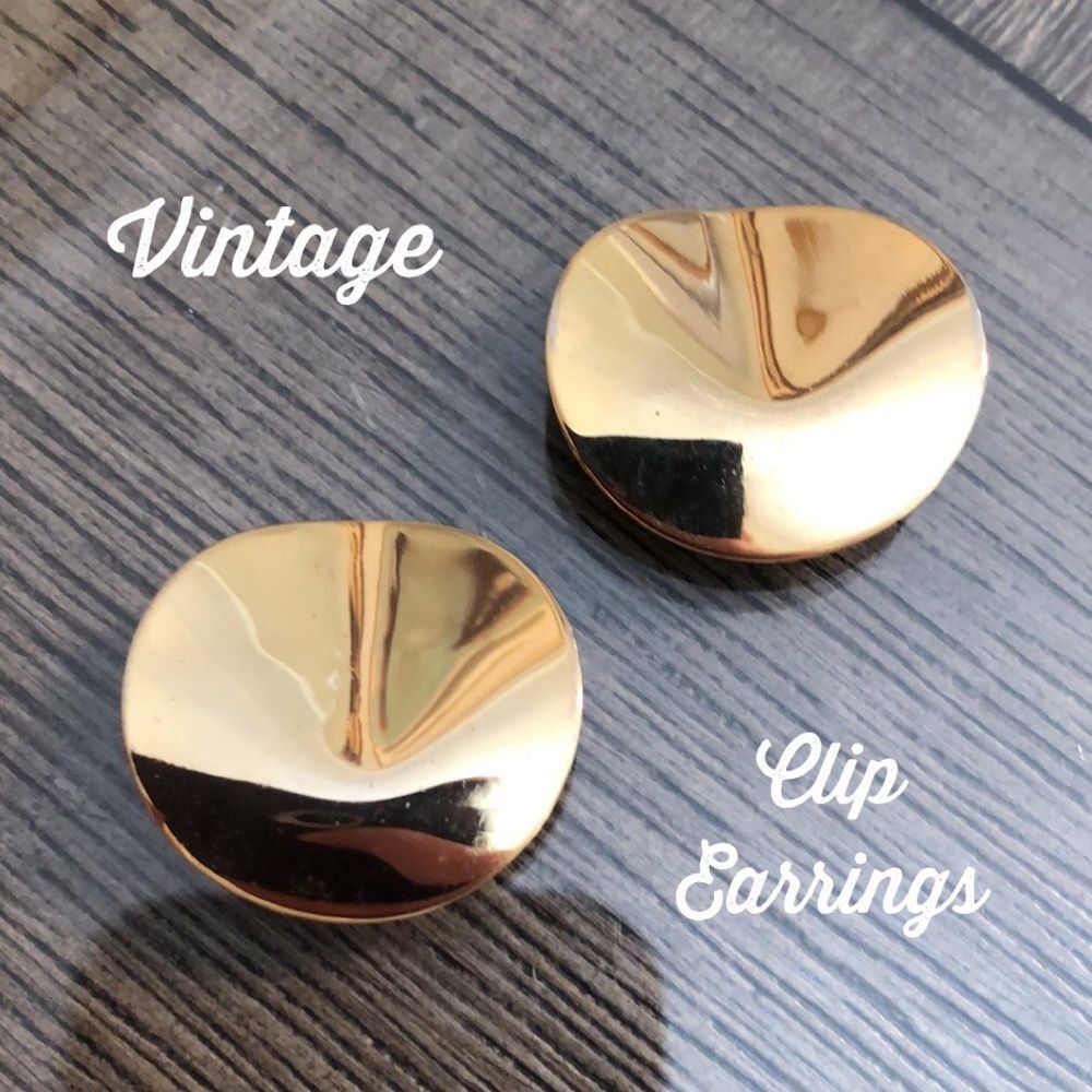 Vintage Goldtone Disc Earrings Modern Style Clip Earrings